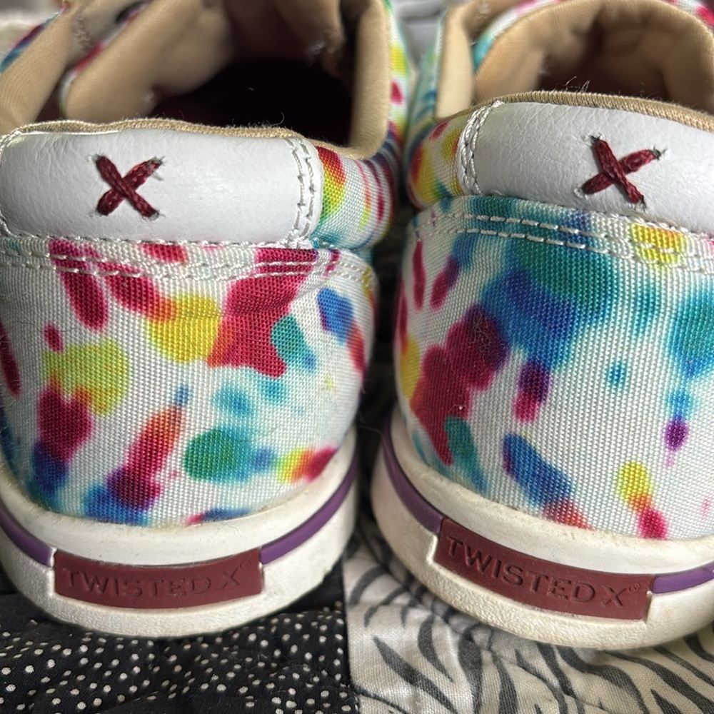 Twisted X Red and Blue Sneakers Vibrant Canvas Design  worn only a few times - Picture 6 of 6